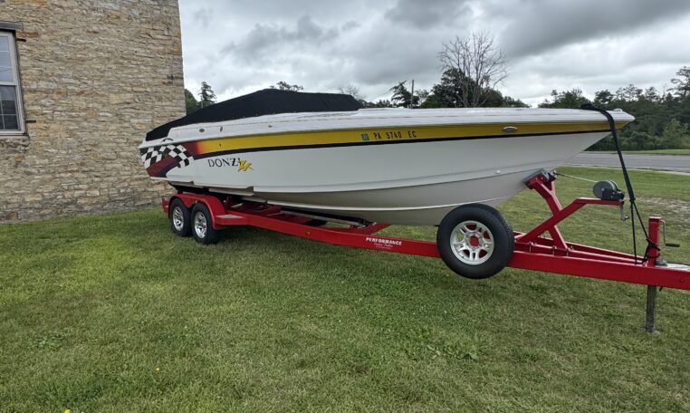 2000 Donzi 28 ZX | Aqua-Mania
